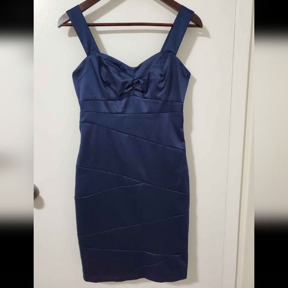 Like New - Navy Blue Dynamite Dress, Size 5 - Picture 2 of 2